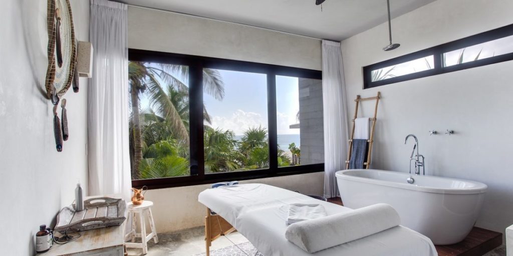 WELLNESS CENTER MASSAGE ROOM III JPG3000 1200x600 1